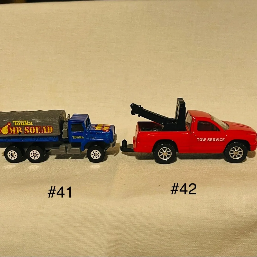 Maisto Pick Up Trucks (41-44)